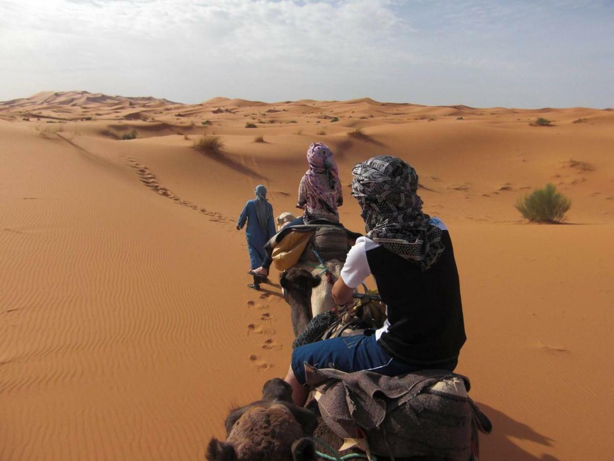 Riad Hotel Les Flamants Merzouga Esterno foto